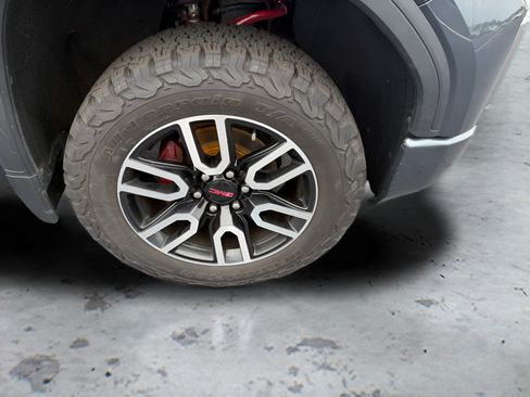 Used 2019 GMC Sierra 1500 AT4 w/ AT4 Premium Package AWD/4WD image 48