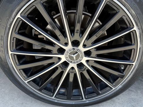Used 2019 Mercedes-Benz C 300 4MATIC Sedan image 10