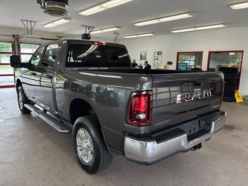 Certified 2025 RAM 2500 Big Horn AWD/4WD image 19