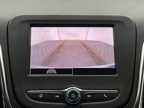 Used 2024 Chevrolet Equinox LT FWD image 4