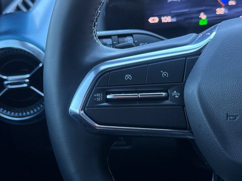 Used 2024 Chevrolet Equinox EV LT image 33