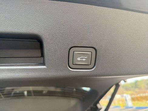 New 2026 Chevrolet Traverse LT w/ Midnight/Sport Edition image 43