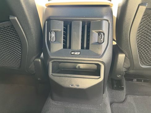 Used 2025 BMW X3 xDrive30i AWD/4WD image 34