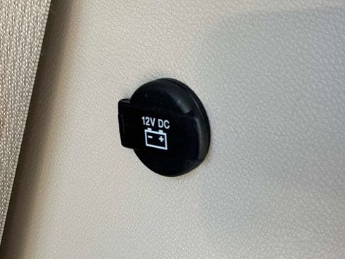 Used 2023 Chrysler Voyager LX FWD image 14