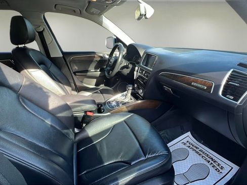 Used 2017 Audi Q5 2.0T Premium Plus w/ Technology Package image 13