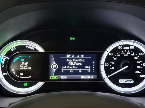 Used 2017 Kia Niro LX FWD image 17