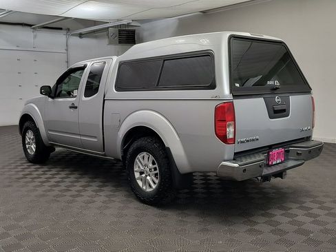 Used 2015 Nissan Frontier SV w/ SV Value Truck Package AWD/4WD image 3