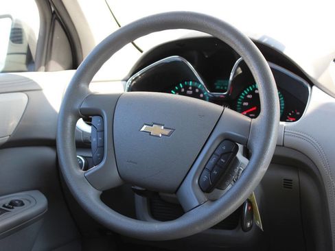 Used 2015 Chevrolet Traverse LS image 22