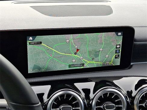 Used 2023 Mercedes-Benz CLA 250 4MATIC image 18