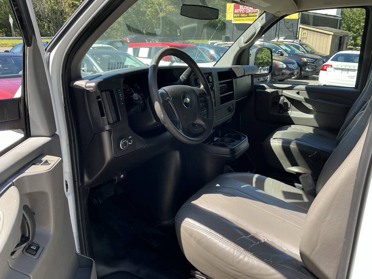Used 2014 Chevrolet Express 2500 RWD image 13