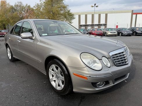 Used 2008 Mercedes-Benz E 320 BlueTEC Sedan image 3