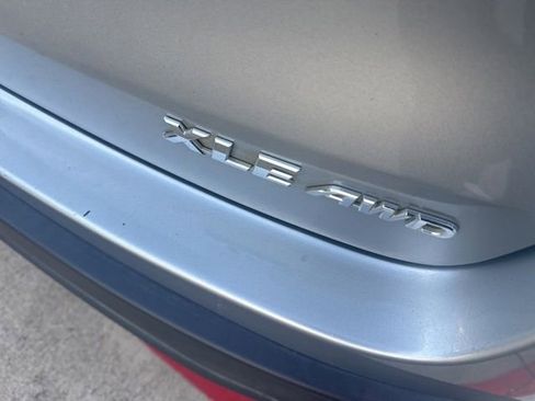 Used 2018 Toyota Highlander XLE image 4