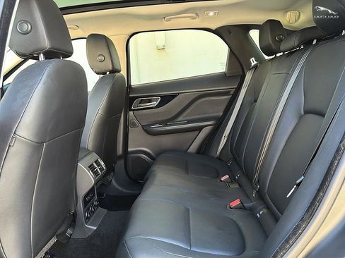 Used 2017 Jaguar F-PACE Premium AWD/4WD image 13