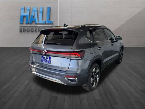 New 2025 Volkswagen Taos SE image 5