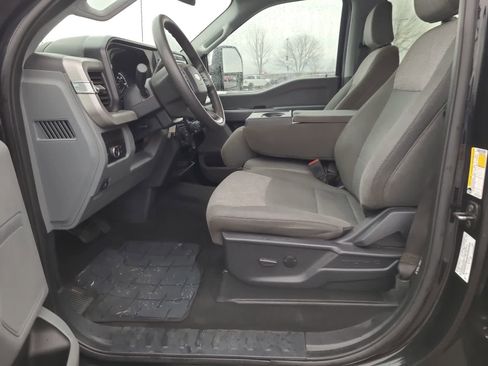 Used 2024 Ford F250 XLT w/ FX4 Off-Road Package image 19
