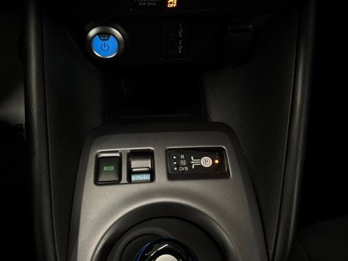 Used 2025 Nissan Leaf S FWD image 23
