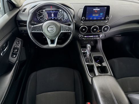 Used 2020 Nissan Sentra SV image 17