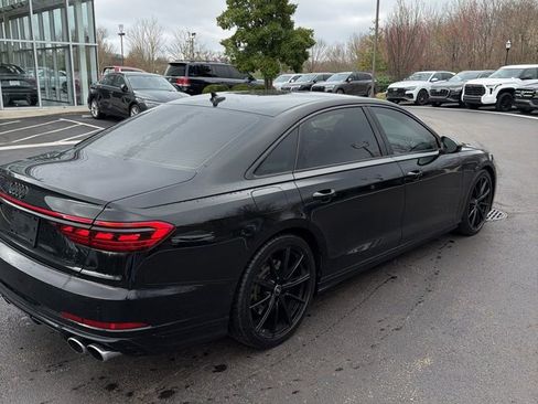 Certified 2022 Audi S8 image 7