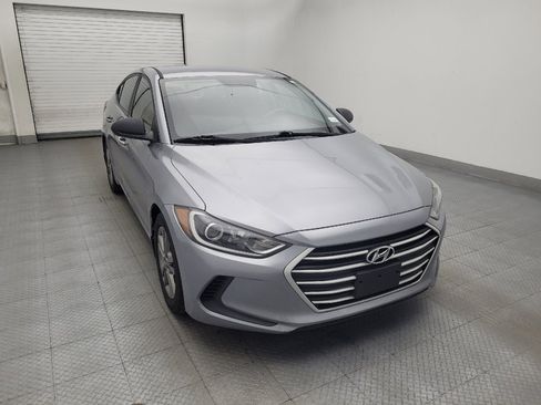 Used 2017 Hyundai Elantra SE FWD image 14