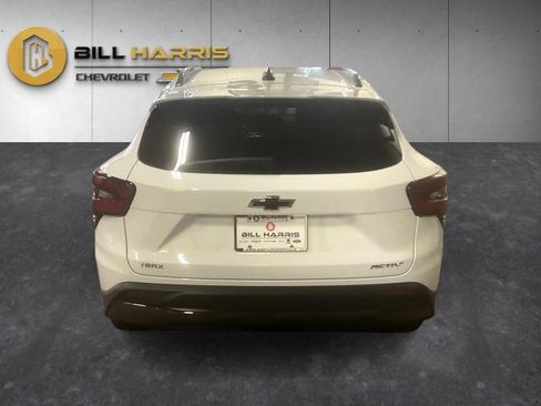 Used 2025 Chevrolet Trax ACTIV w/ Driver Confidence Package FWD image 11