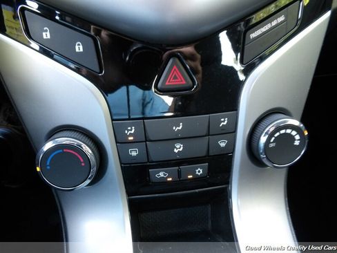Used 2013 Chevrolet Cruze LT w/ All-Star Edition FWD image 17
