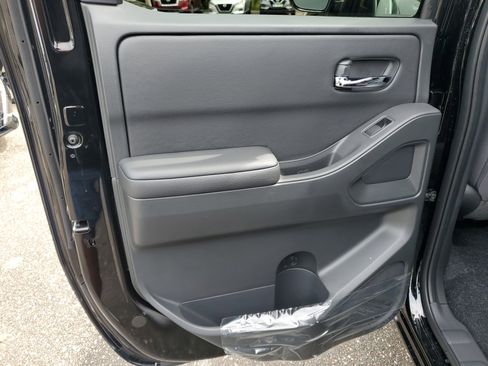 New 2026 Nissan Frontier SV image 8