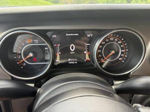 Used 2018 Jeep Wrangler Unlimited Sport S AWD/4WD image 19