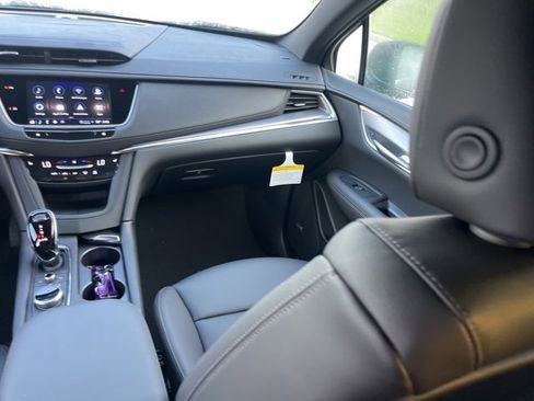 New 2025 Cadillac XT5 Luxury w/ LPO, Floor Liner Package image 32