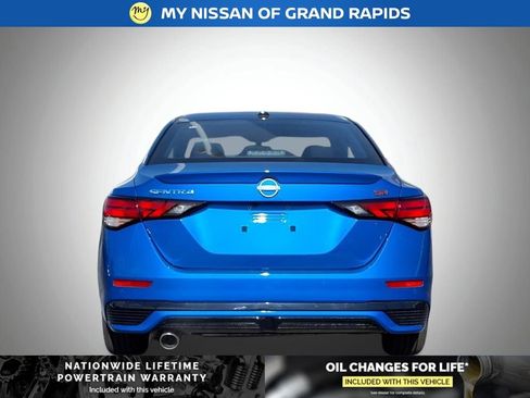New 2025 Nissan Sentra SR image 9