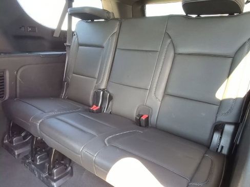 Used 2023 GMC Yukon XL Denali AWD/4WD image 25
