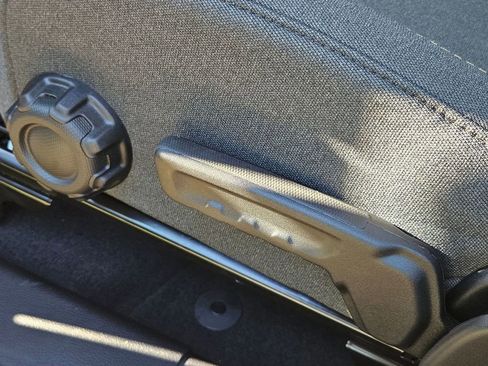 New 2025 Jeep Gladiator Sport image 13