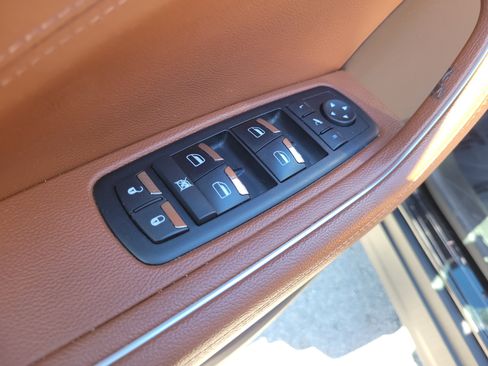 Used 2018 Maserati Levante image 23