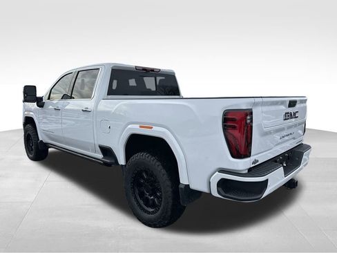 Used 2025 GMC Sierra 3500 Denali Ultimate image 13