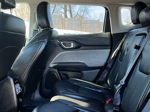 Used 2022 Jeep Compass Latitude image 27