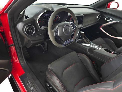 Used 2020 Chevrolet Camaro ZL1 RWD image 16