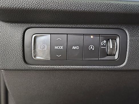 Used 2025 Chevrolet Traverse Z71 w/ Driver Confidence Package AWD/4WD image 29