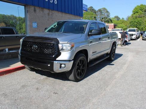 Used 2020 Toyota Tundra SR5 w/ SR5 Upgrade Package RWD image 3