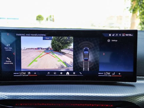 Certified 2025 BMW M440i Convertible w/ Shadowloine Package RWD image 34