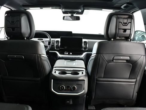 New 2027 Ford Expedition Max Platinum w/ Stealth Performance Package AWD/4WD image 17