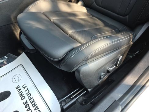 Used 2026 BMW 330i Sedan RWD image 28