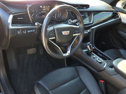 Used 2023 Cadillac XT6 Premium Luxury w/ Technology Package FWD image 18
