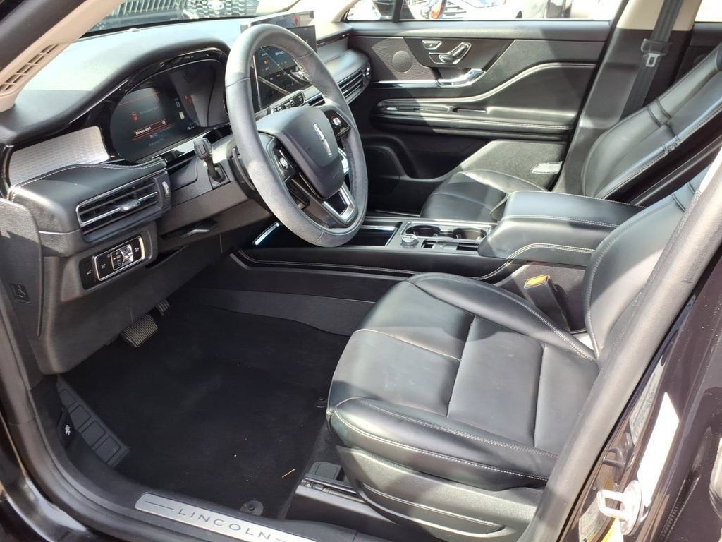 Used 2023 Lincoln Corsair FWD image 7
