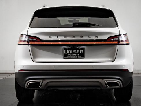 Used 2021 Lincoln Nautilus FWD w/ Equipment Group 101A image 7