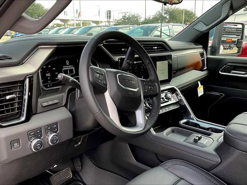 Used 2025 GMC Sierra 3500 Denali w/ Denali Reserve Package image 10