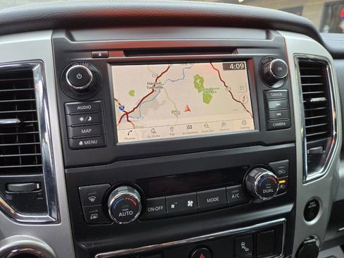 Used 2019 Nissan Titan PRO-4X image 15