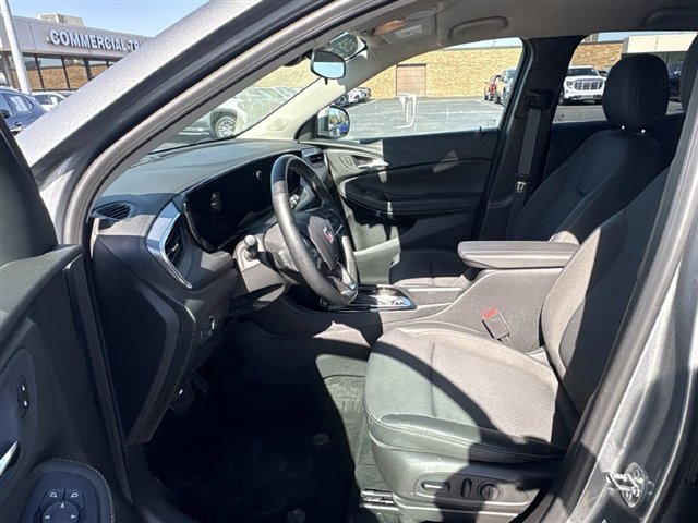 Certified 2024 Buick Encore GX Preferred w/ Comfort Package FWD image 18