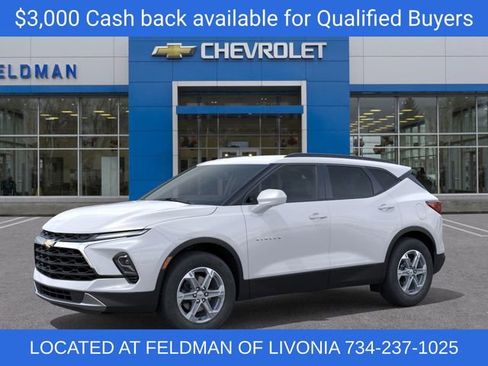 New 2025 Chevrolet Blazer LT w/ Convenience Package image 2