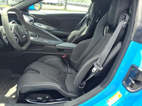 Used 2022 Chevrolet Corvette Stingray Coupe w/ 1LT RWD image 14