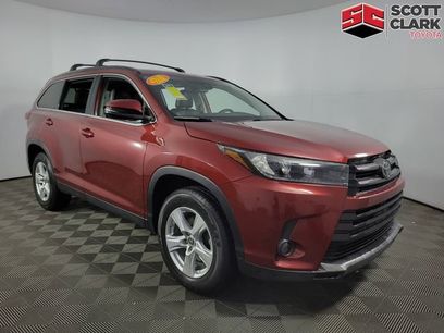 Used 2019 Toyota Highlander SE