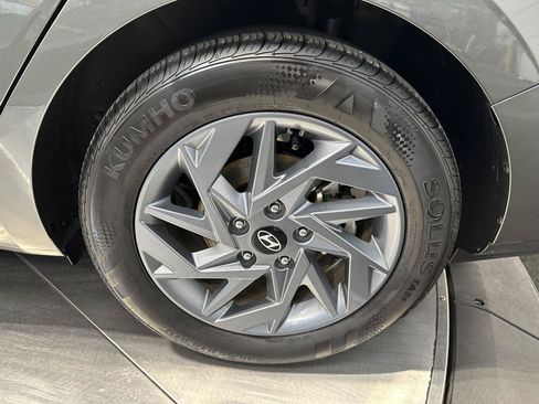 Certified 2025 Hyundai Elantra Hybrid FWD image 10